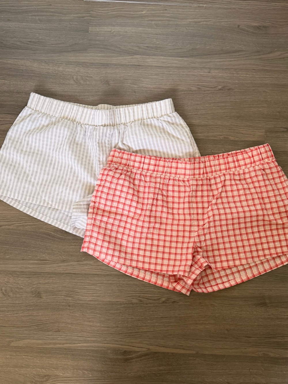Bundle of 2 Women's Pink Check and Grey Stripe Elastic Waist Shorts Flowy Short